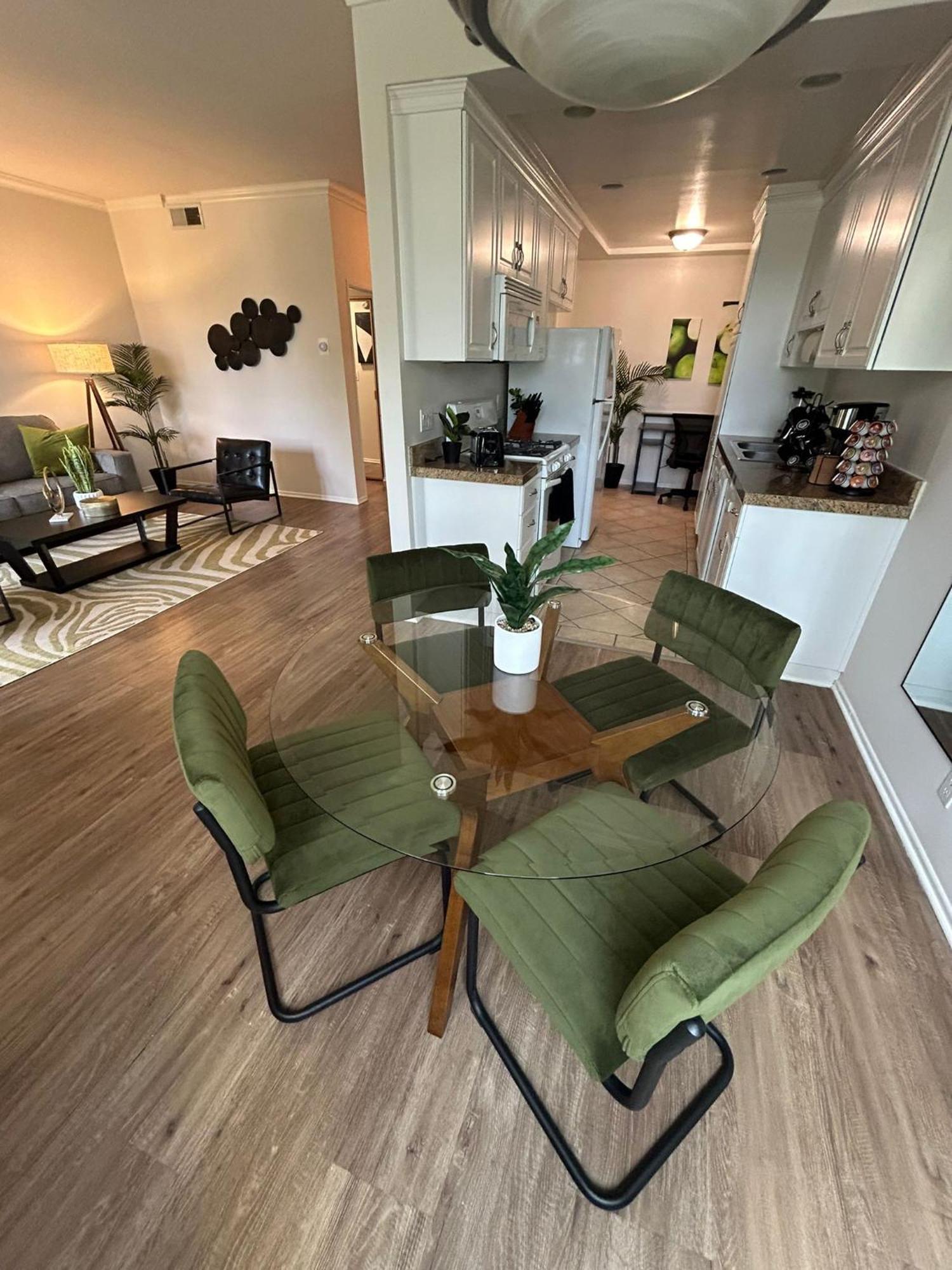 Apartamento Beverly Hills Midle 1 Bedroom With Parking 202 *